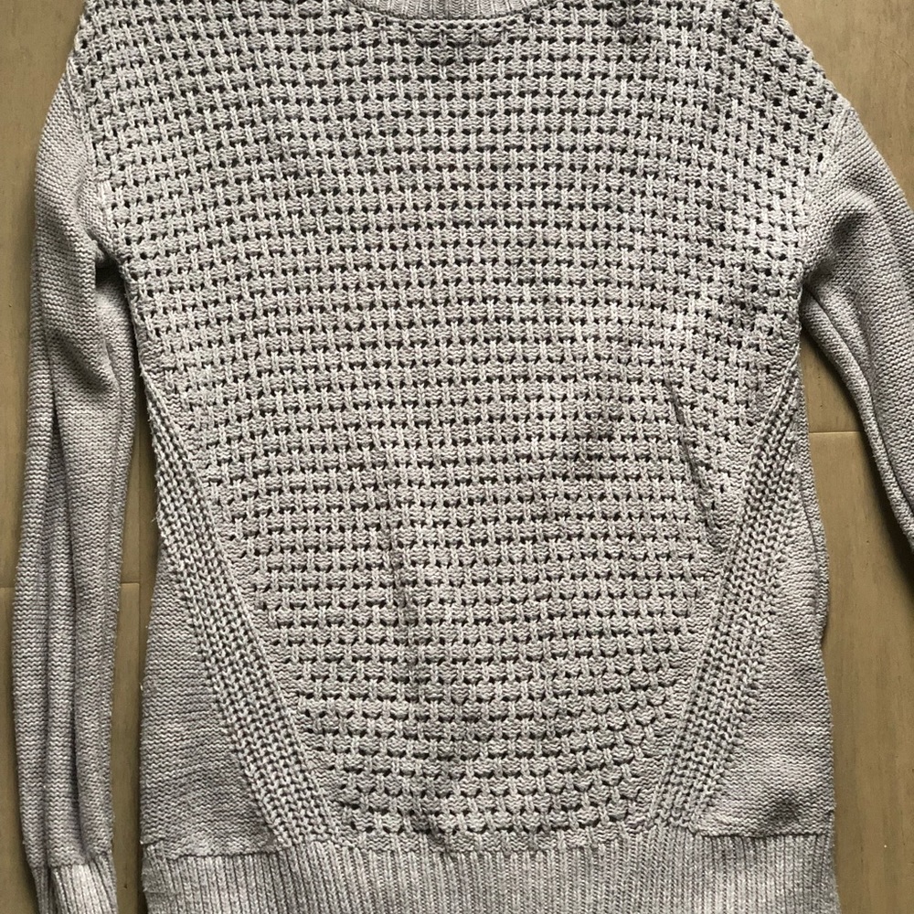 🌺 3 for $30 🌺 Light gray sweater - Picture 2 of 7